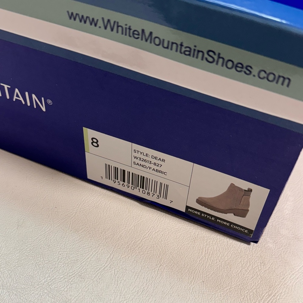 White Mountain Dear booties sand casual classic Fall winter outdoor style comfy - Picture 10 of 10